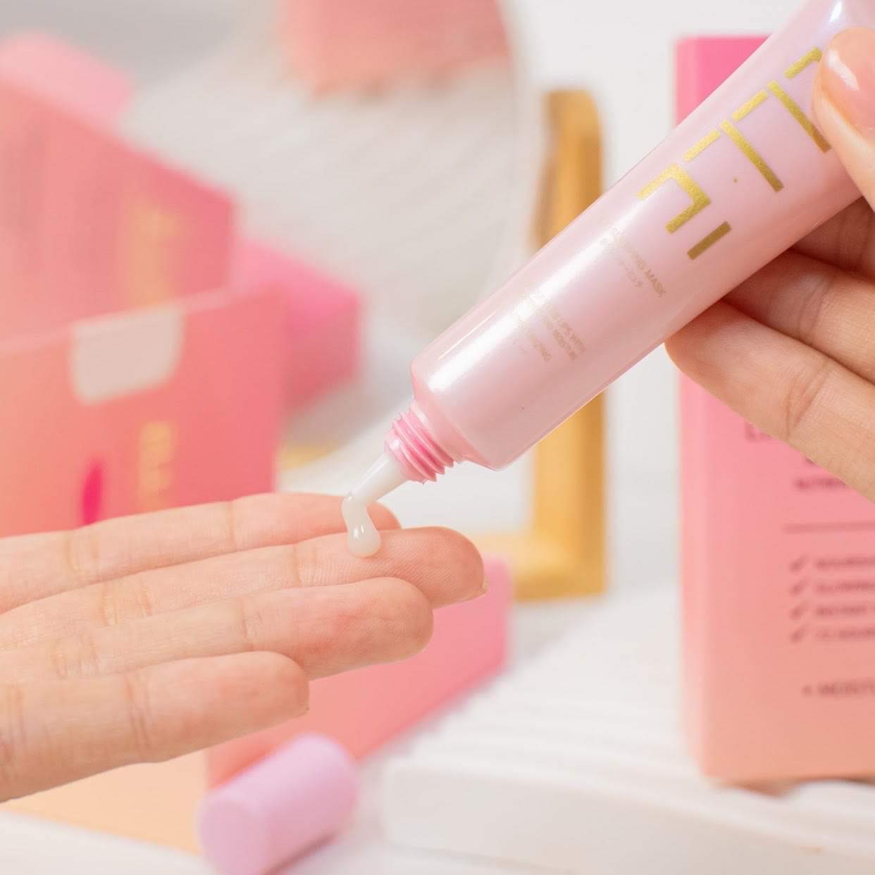 Elle Lip Serum